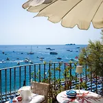 Bed and breakfast Breathtaking With Sea View In The Heart Of