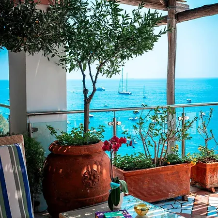 לינה וארוחת בוקר Breathtaking With Sea View In The Heart Of פוזיטנו