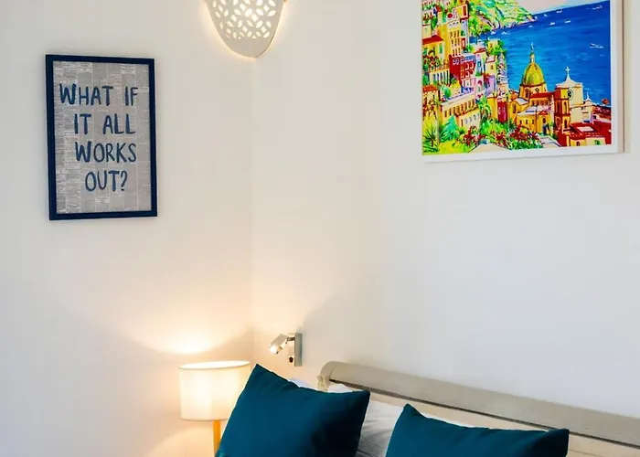 Breathtaking With Sea View In The Heart Of Positano