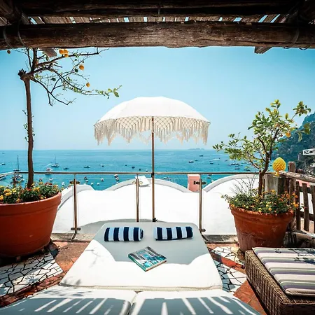 Breathtaking In Heart Of With Stunning Sea Views 3*