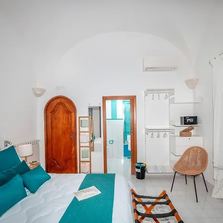 Panzió Breathtaking With Sea View In The Heart Of 3*